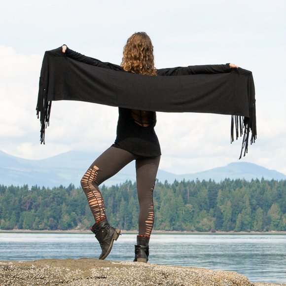 Maha Devi Ayita Fringed Cardigan - Picture 1 of 4
